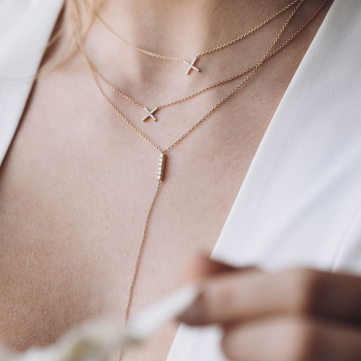 0.20 TWC Round Moissanite Diamond Bar Lariat  Necklace in Solid Gold 2