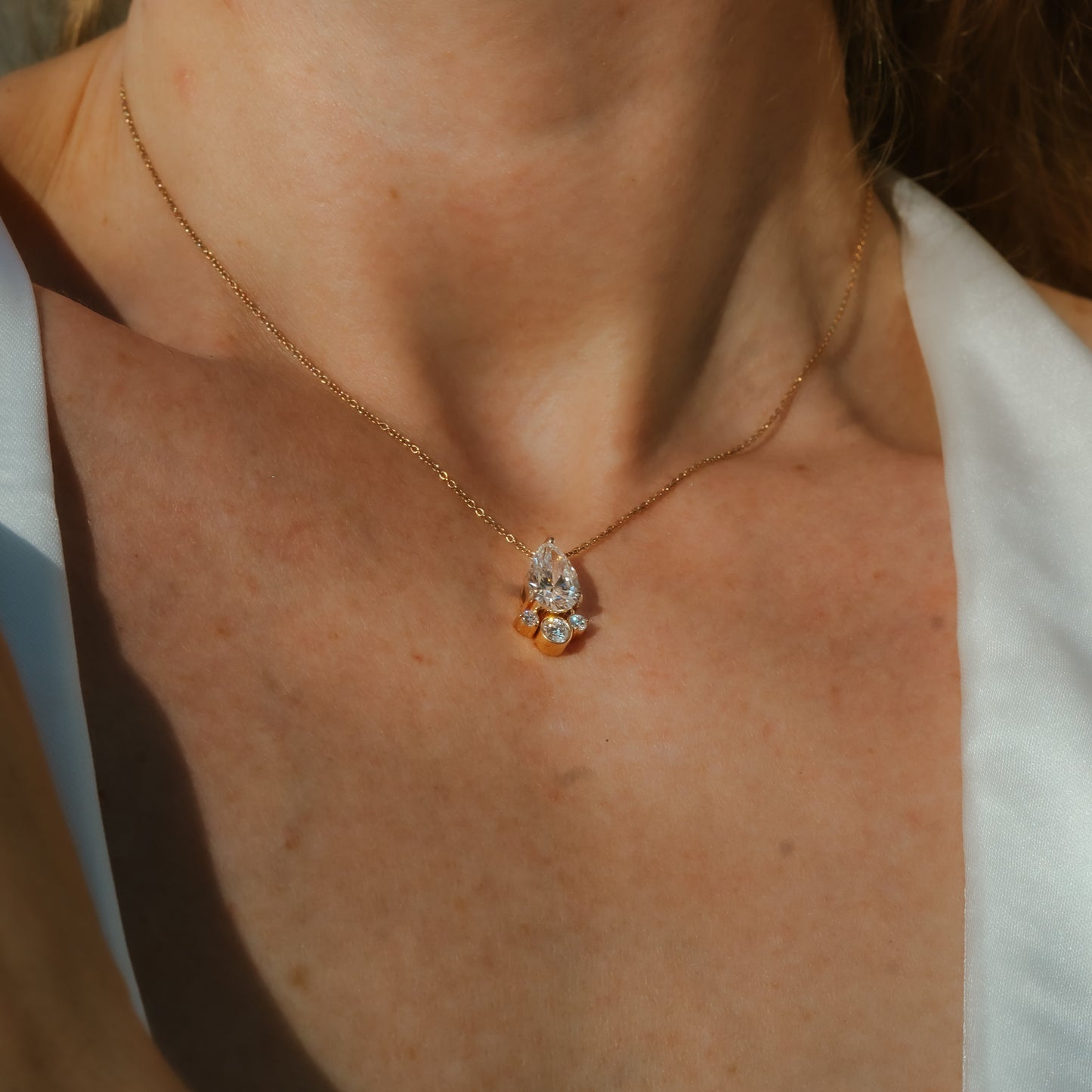 1.50 CT Pear Moissanite Diamond Cluster Pendant Necklace in Solid Gold 2