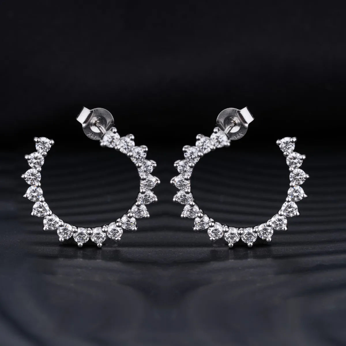 4.0 TCW Round Cut Moissanite Huggies Earrings in Gold 1