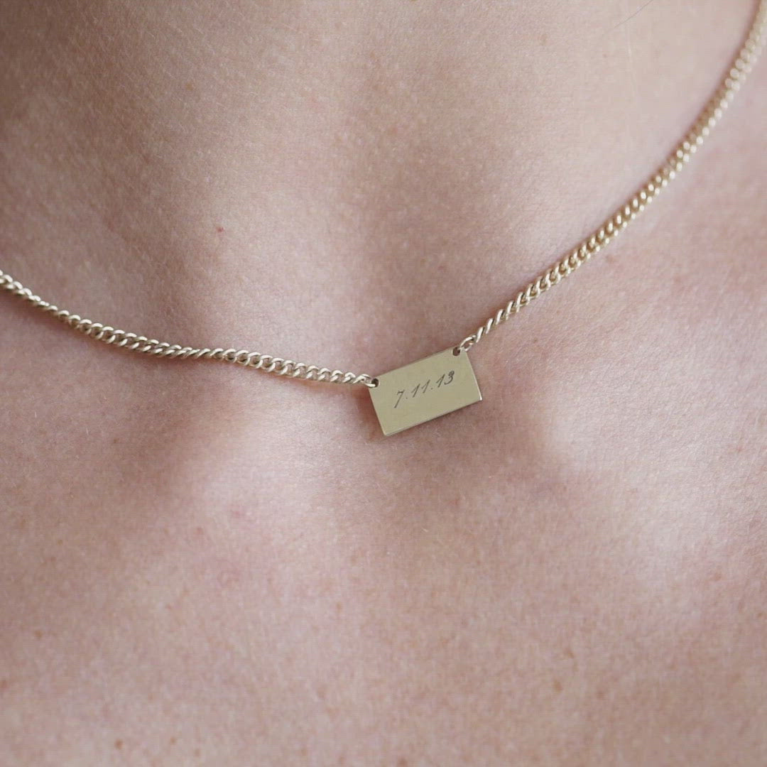 Envelope Curb Necklace in Solid Gold 2