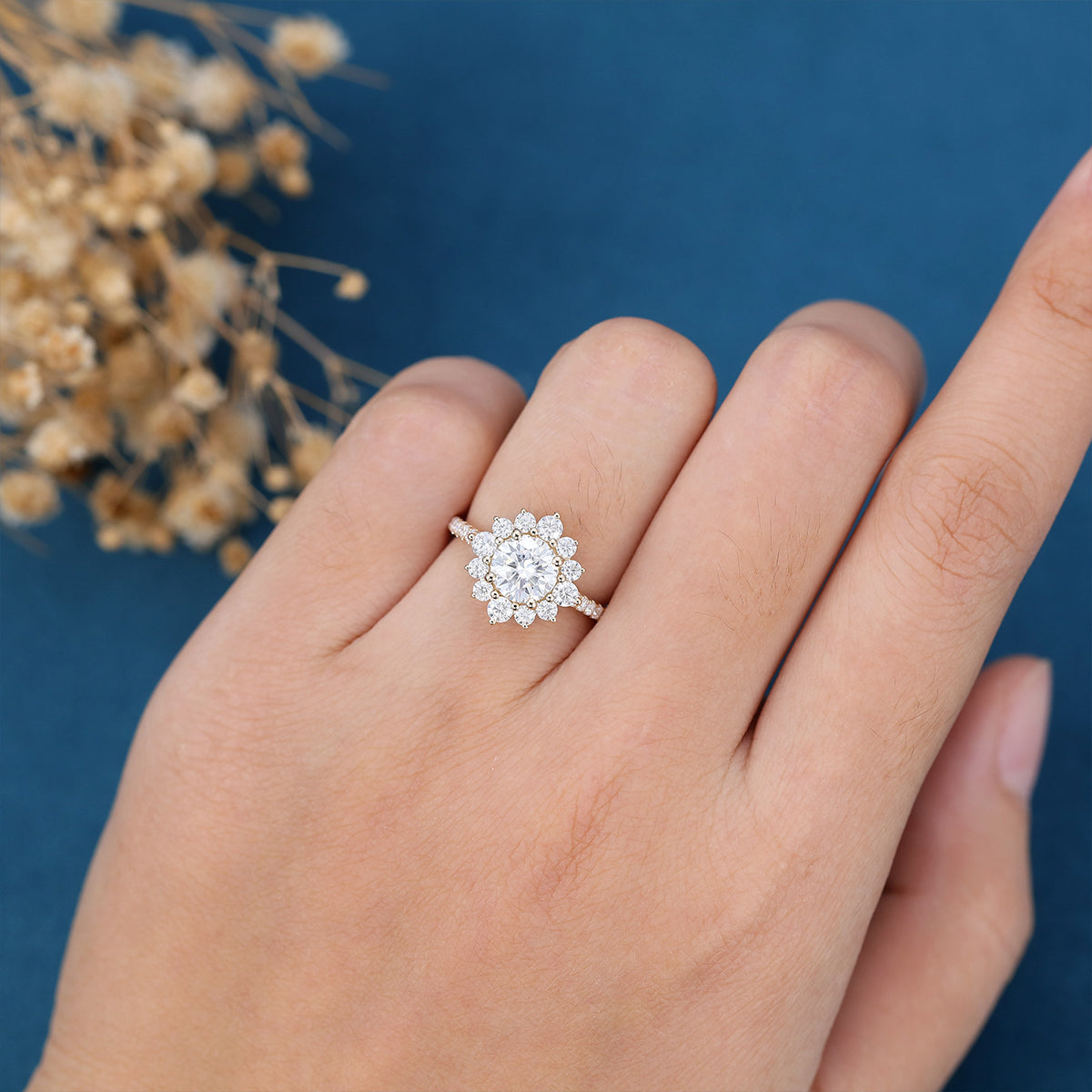 0.88 CT Round Shaped Moissanite Halo Engagement Ring 2